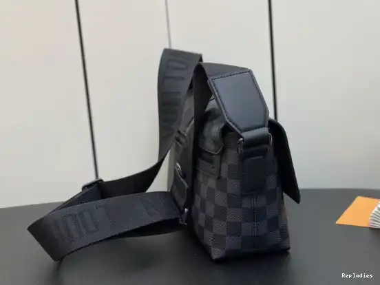 Fake Louis Bags LOUIS VUITTON Messenger S-Cape 0610
